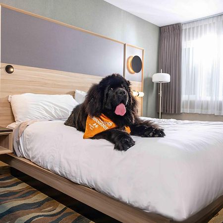 Accent Inns Vancouver Airport Richmond Bagian luar foto